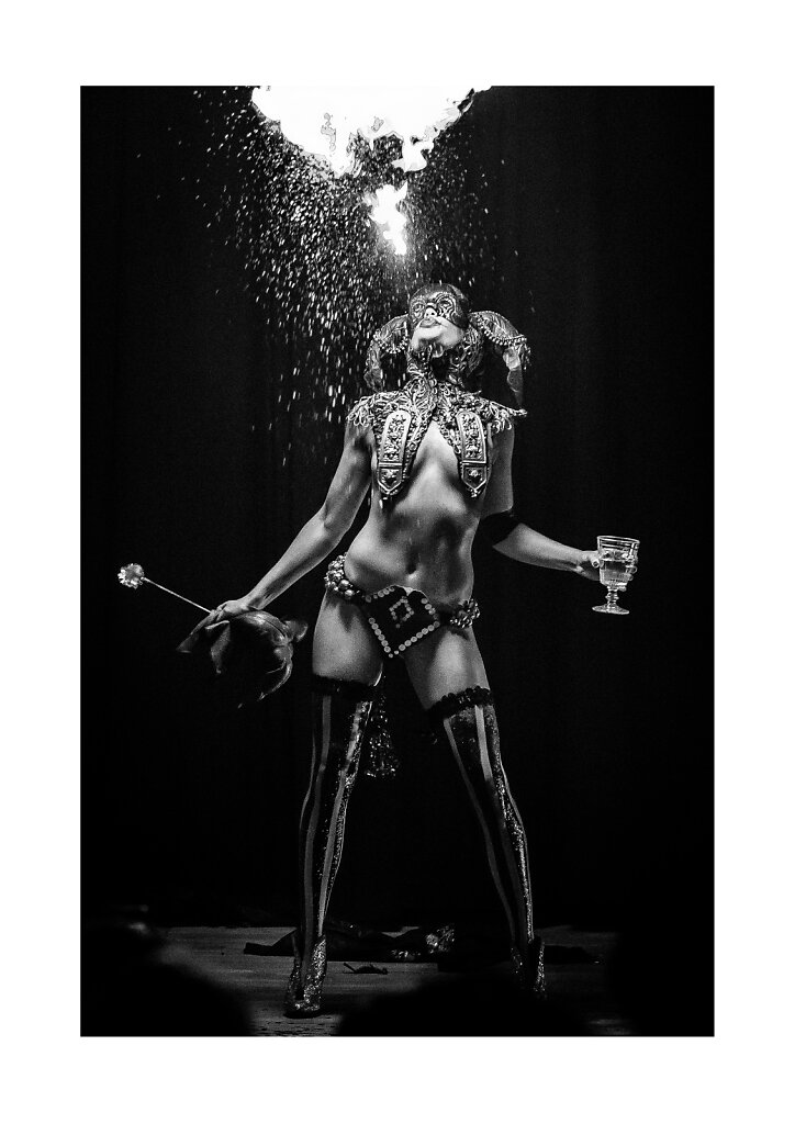 002 Fire blower, Zora Vipera Live, a3 print on Canon Premium Fine Art Smooth paper (Hahnemuhle 100% Cotton Rag 310g), printed on Canon Pixma Pro-1