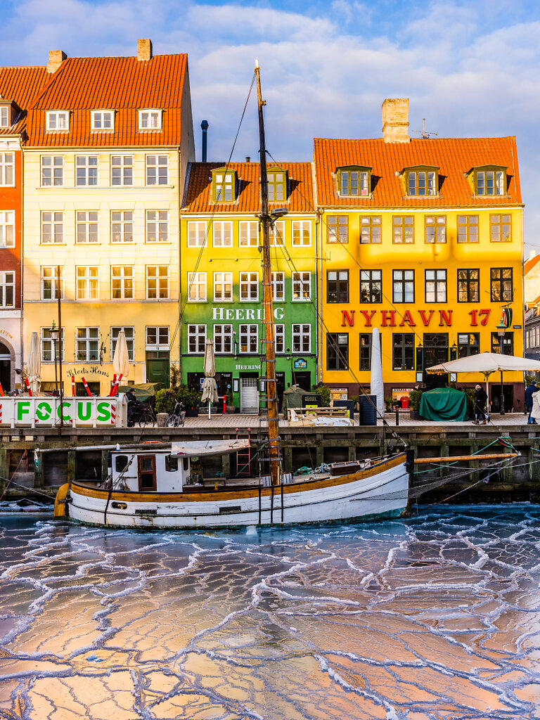 Is i Nyhavn
